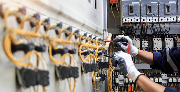 Professional Electrician technician working in Cleveland, OK